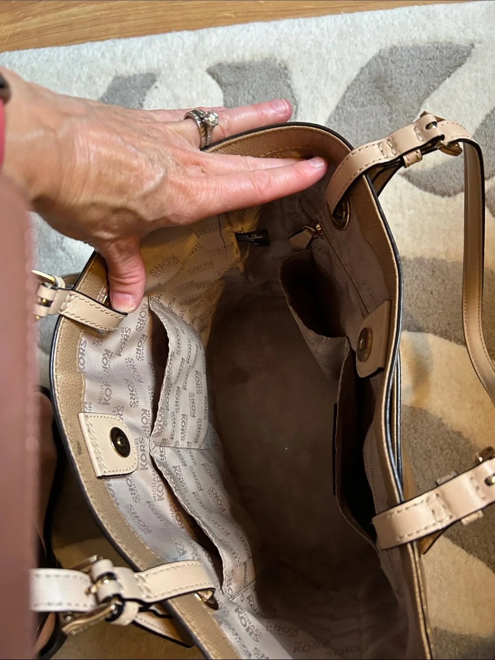 Michael Kors Classic Neutral Tote Bag - Taupe